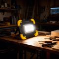 Nabíjateľný LED reflektor PHENOM 18646C 16 W