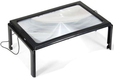 Čítacia lupa A4 v rámčeku s LED svetlom TIPA 2121