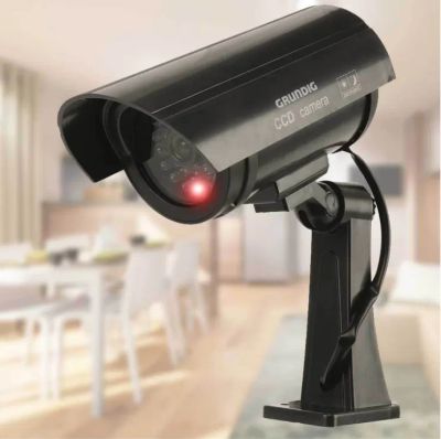 Grundig atrapa bezpečnostnej kamery s blikajúcou LED, čierna