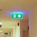 LED núdzové svietidlo s nápisom V-TAC VT-522-S